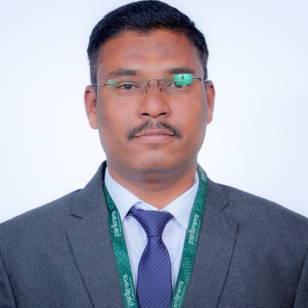 Khamkar R. S.